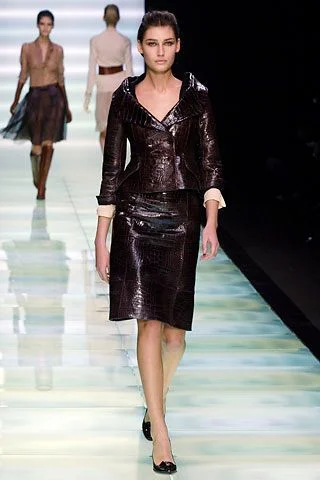 Look 10